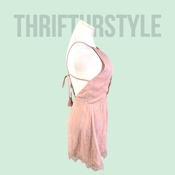 Blush Pink Lace Trim Romper Open Back Tie Spaghetti Strap Cute Casual‎ - Picture 8 of 13